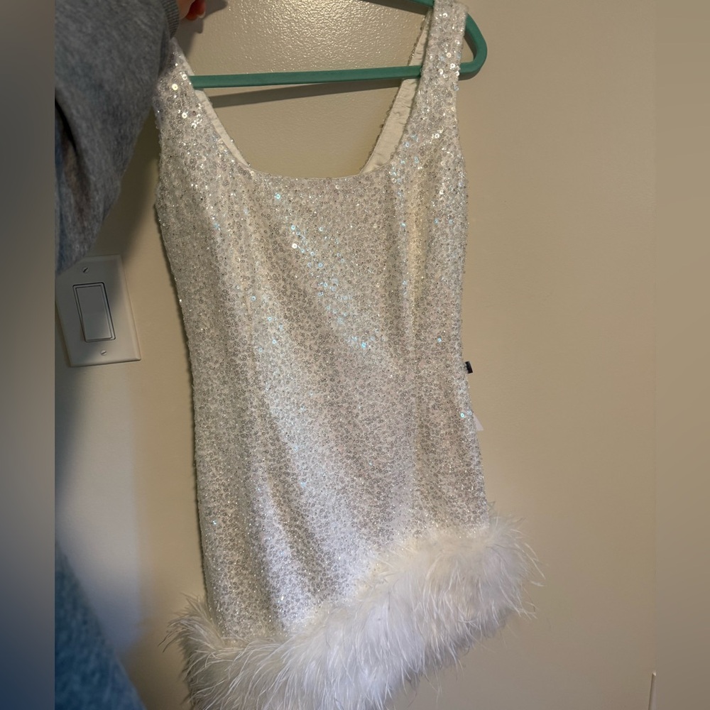 NADINE MERABI White Mini Dress with Feather Detail - Picture 6 of 8